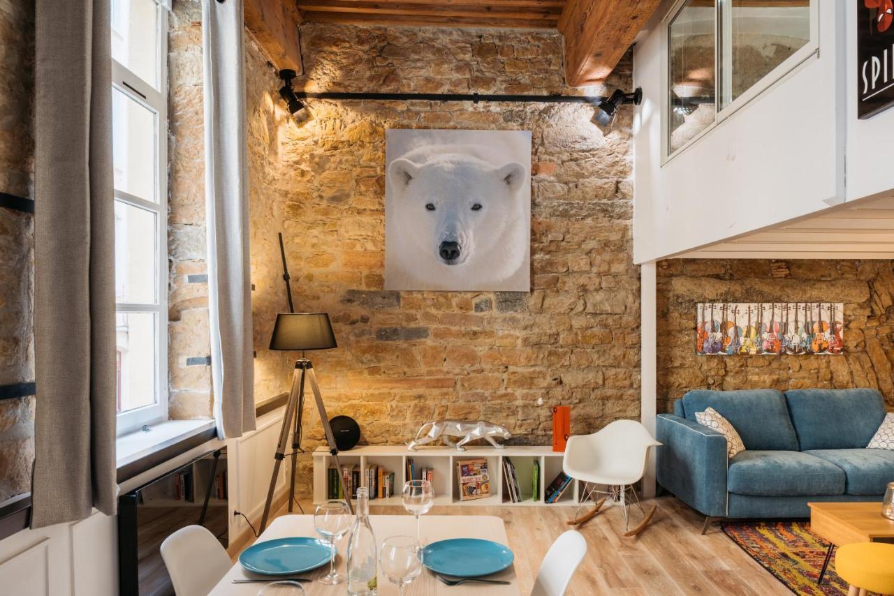 Dify Bear & Co - Hotel De Ville Lyon Bagian luar foto
