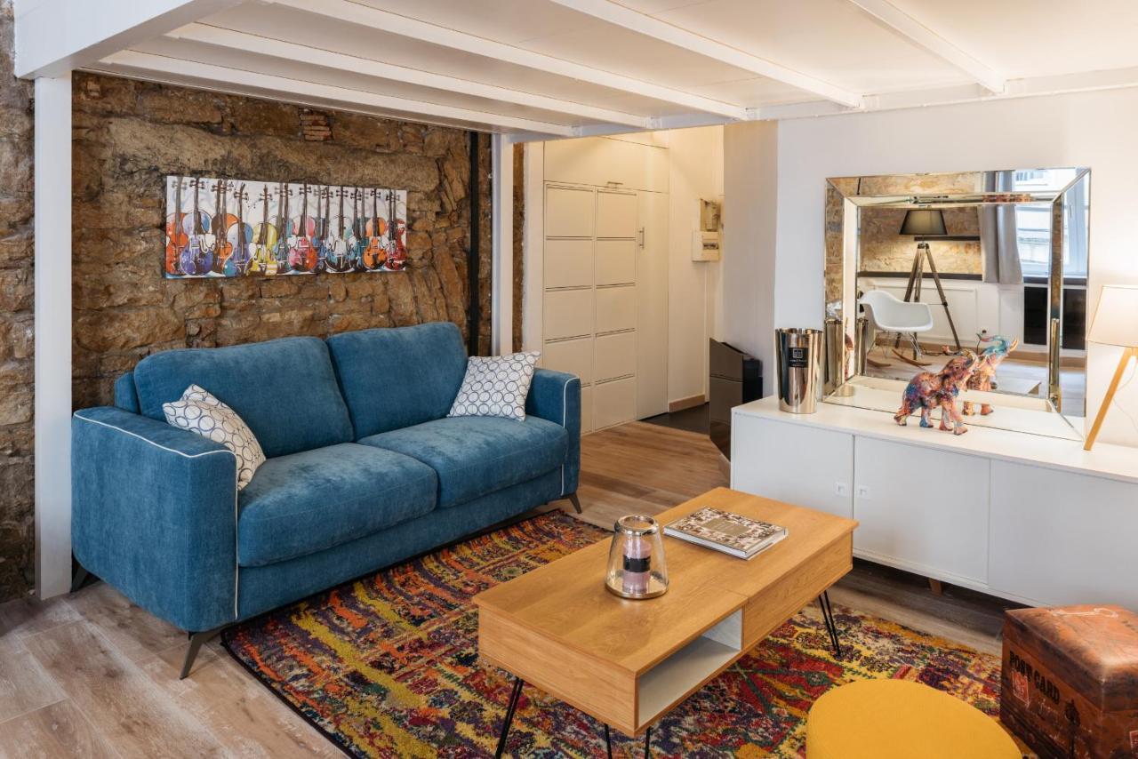 Dify Bear & Co - Hotel De Ville Lyon Bagian luar foto
